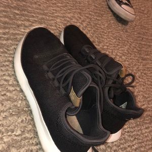 Women’s Adidas Sneakers